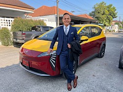แท็กซี่ไทยแลนด์ THAILAND TAXI แท็กซี่มิเตอร์ เหมาแท็กซี่ แท็กซี่นำเที่ยว บริการรับส่งสัตว์เลี้ยง ส่งของ ส่งเอกสาร ส่งอาหาร ส่งเครื่องดื่ม แกร็บแท็กซี่ GRAB TAXI เราพร้อม พาท่าน ท่องเที่ยว ขอพรใหว้พระ สักการะสิ่งศักดิ์สิทธิ์ หรือ ชื่นชม ธรรมชาติ บริการเหมาวัน เหมาชั่วโมง ตกลงราคาได้ รังงานนัดงานจอง ทุกรูปแบบ บริการที่ดีเยี่ยม รับประกันได้ โทรเลย   0889048777
